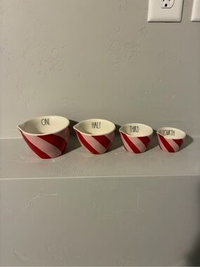 Rae Dunn candy cane measuring cups